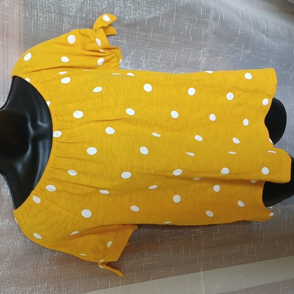 Old Navy Girls Yellow and White Polka Dot Blouse, off the shoulder,  tie sleeve - Picture 1 of 7